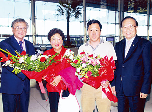 孙穗芳博士抵泰进行参访演讲陈绍扬张俊彬饶培中等前往机场欢迎